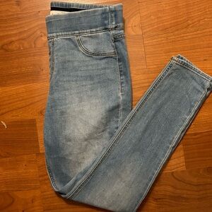 EUC / OLD NAVY JEANS / SIZE 8 /MID RISE ROCKSTAR SUPER SKINNY JEGGINGS